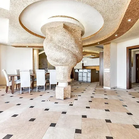 Ocean View & Heated Pool