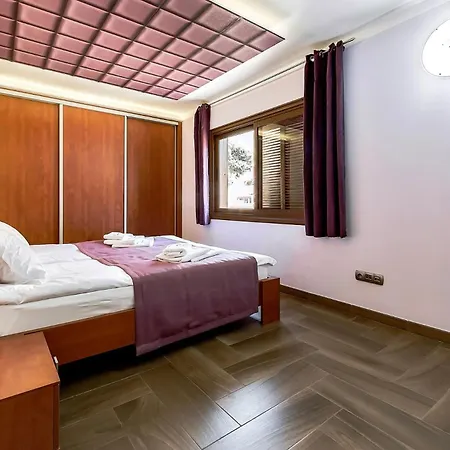 Apartmán Ocean View & Heated Pool